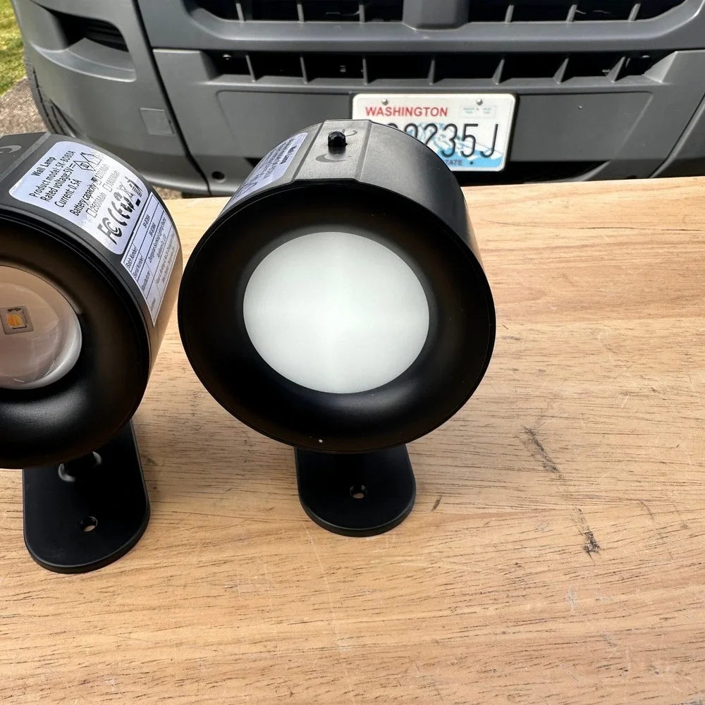 Set‎ of 2 LED Wall Lights SK-BD80A Black 1200mAh Rechargeable Double Sided Wire